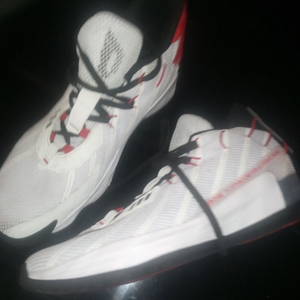 Adidas Dame 7